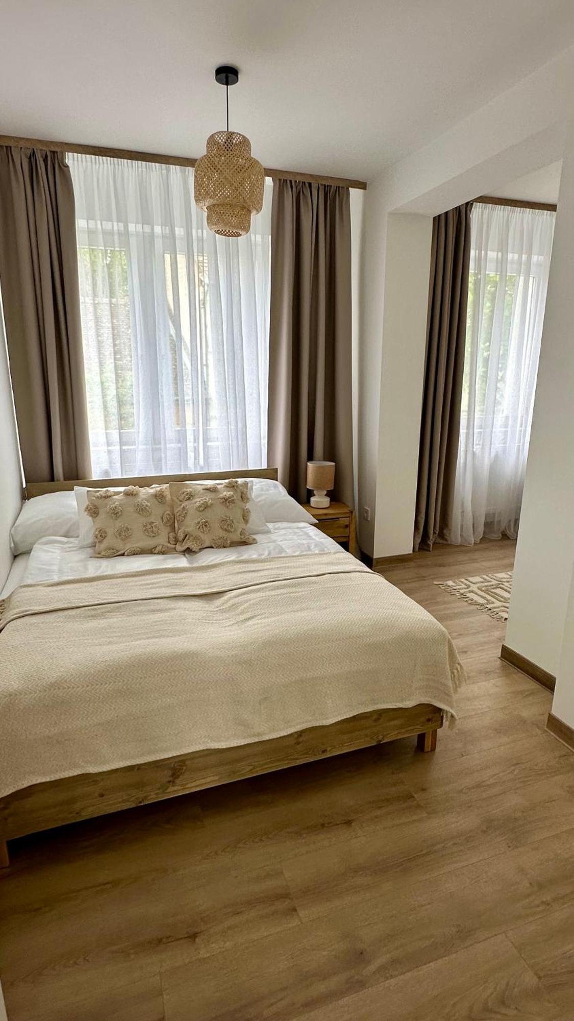 Villa Antara Szeged Luaran gambar