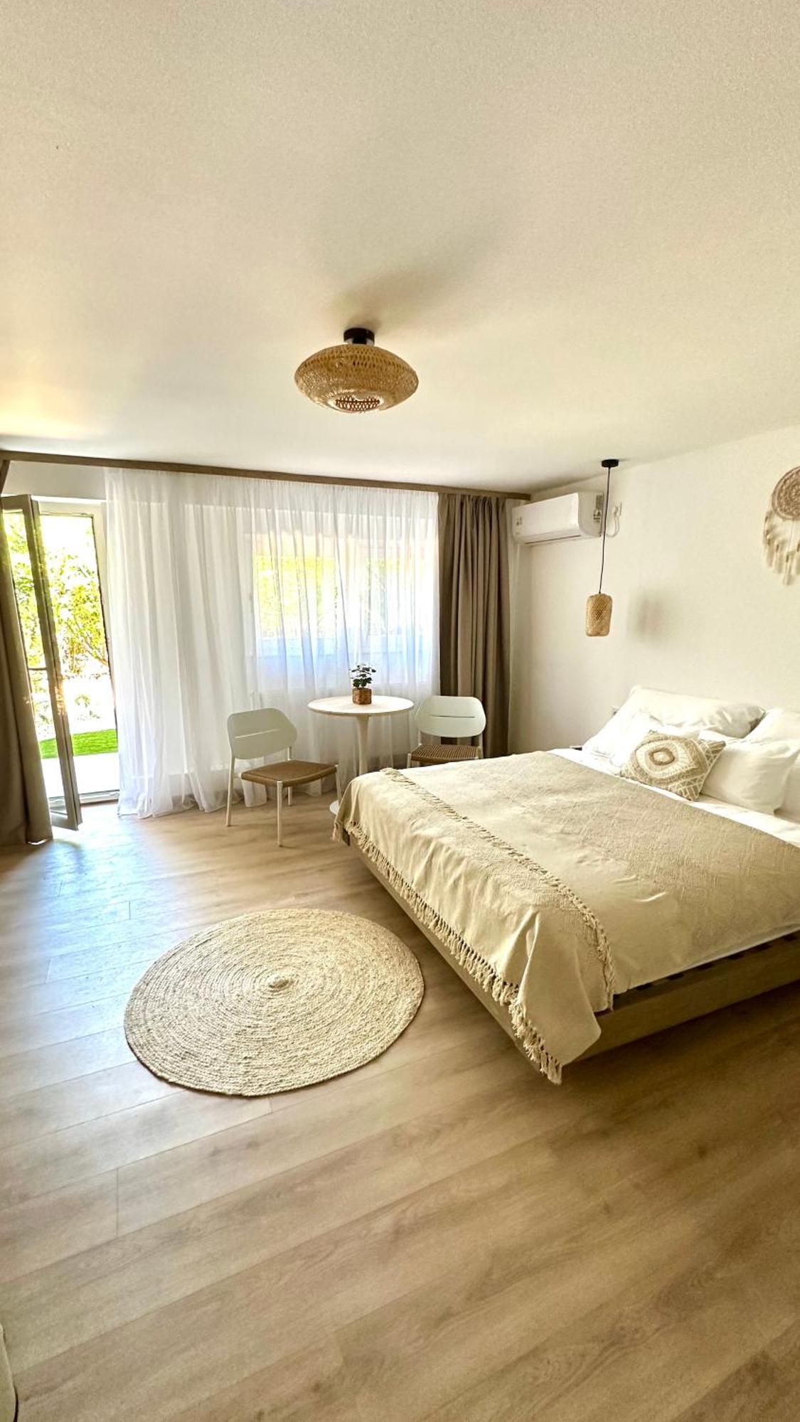 Villa Antara Szeged Luaran gambar