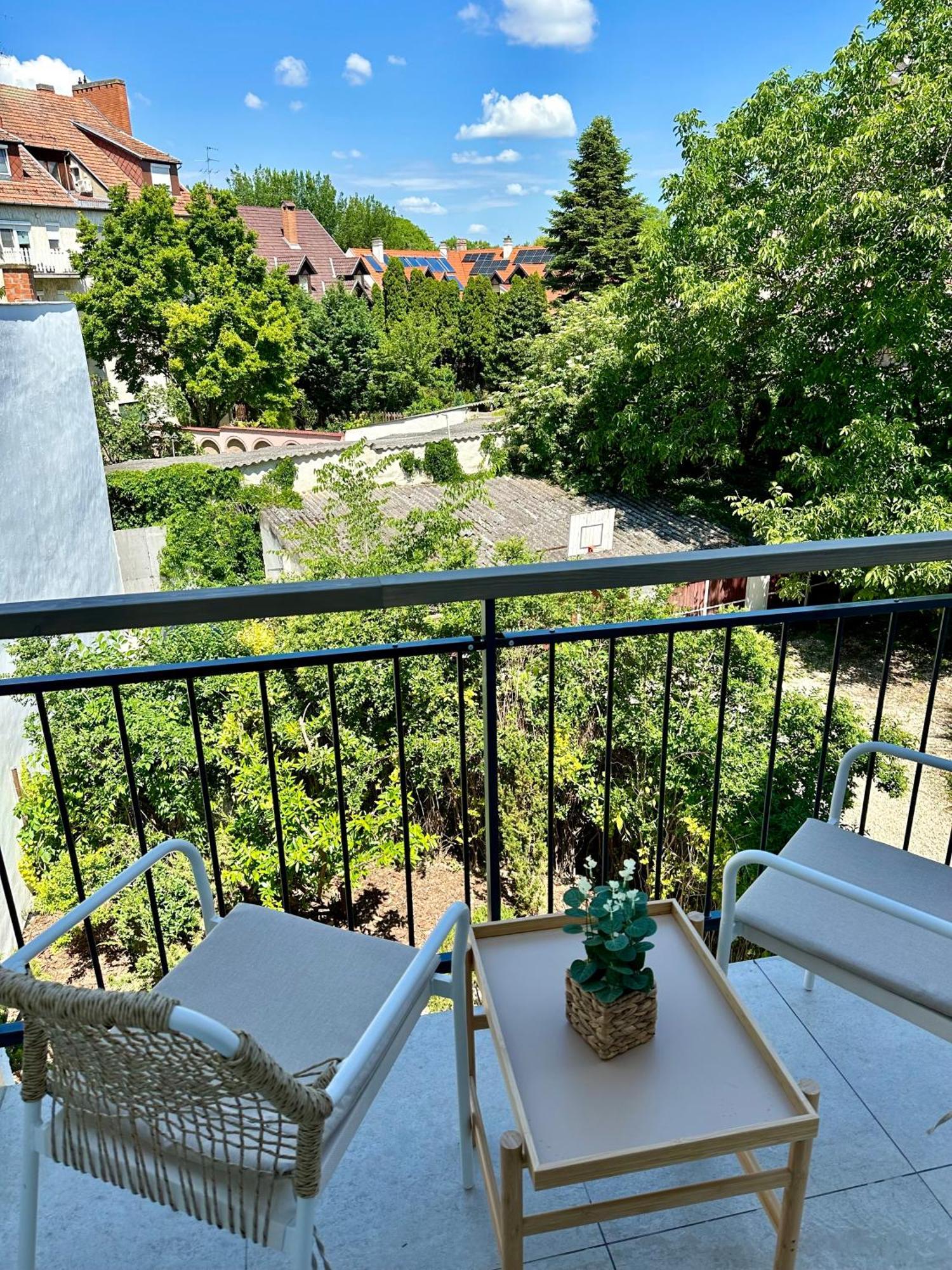 Villa Antara Szeged Luaran gambar